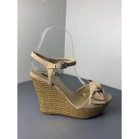 Guess Womens Beige Bow Wedge Sandals Size 6.5 - Picture 4 of 8